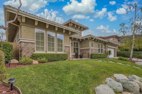 24942 Greensbrier Dr, Santa Clarita, CA 91381-1830