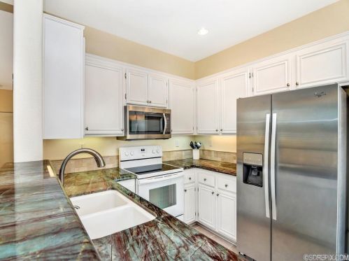 5532 Renaissance Ave, San Diego, CA 92122-5673