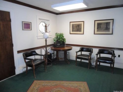 10 Hamilton Ave, Monticello, NY 12701-1319