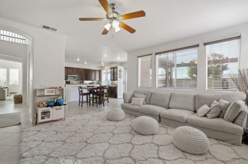 35265 El Diamante Dr, Wildomar CA  92595-7860 exterior