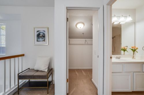 1063 Schwerin St, Daly City CA  94014-1622 exterior