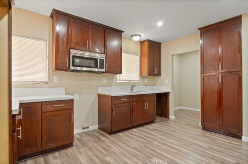 691 Date Ave, Rialto CA  92376-7006 exterior