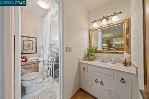 975 Kilkenny Way, Pinole CA  94564-2717 exterior