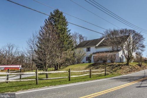 210 Hoernerstown Rd, Hummelstown PA  17036-9503 exterior