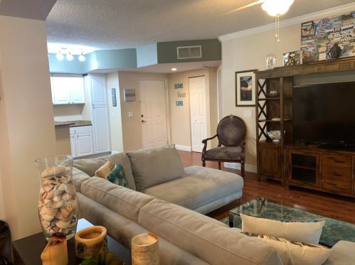 2211 Tuscany Way, Boynton Beach FL  33435-7807 exterior