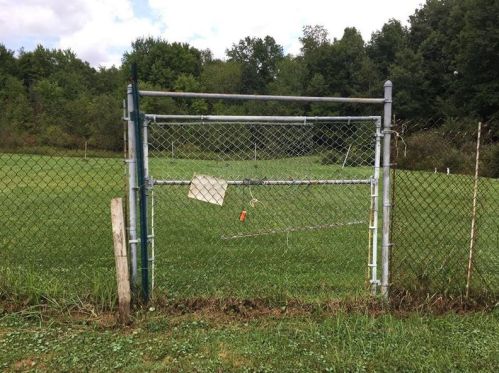 2376 Lake Rd, Hermitage PA  16150-3030 exterior