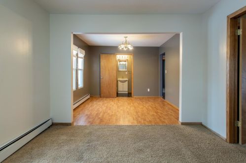 2406 37th St, Minneapolis, MN 55406-2556