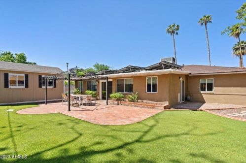 6811 11th Pl, Phoenix AZ  85014-1027 exterior