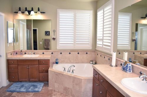 2065 Katnich Ln, Lodi CA 95242-4805 exterior