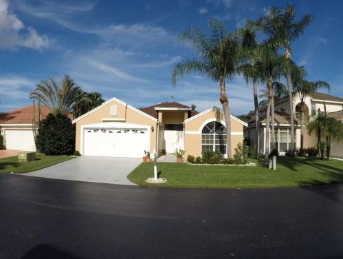 1385 Fairfax Cir, Boynton Beach, FL 33436-8614