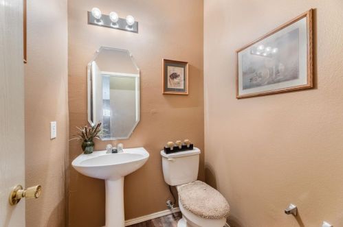 1902 Crystal Ct, St Paul, TX 75098-7999