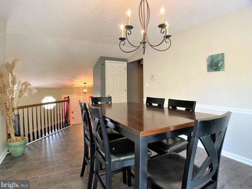 381 Lake St, Ephrata PA  17522-2456 exterior