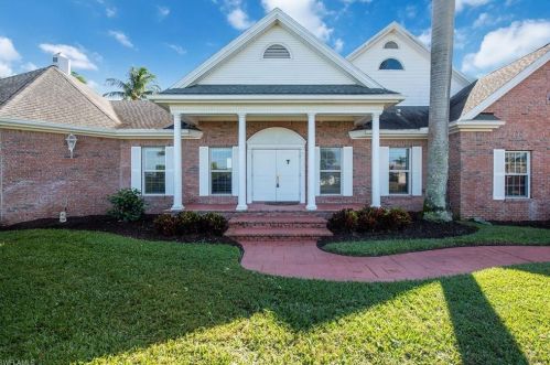 1793 Wavecrest Ct, Marco Island, FL 34145-3839