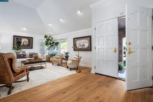 21 Shetland Ln, Concord CA  94523-1615 exterior
