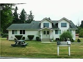 5313 Erlands Point Rd, Bremerton, WA 98312-1426