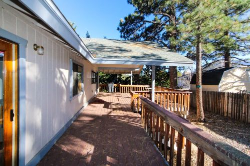 1253 Panorama Dr, Big Bear City CA  92314-9828 exterior