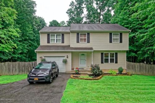 152 Maple Ave, Schenectady, NY 12302-4614