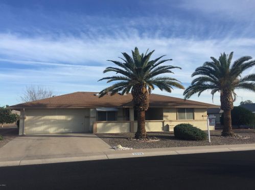 9208 Elkhorn Dr, Sun City, AZ 85351-2948