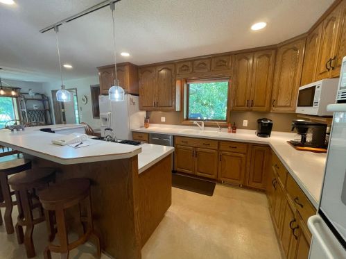 1450 15th St, Willmar MN  56201-2071 exterior