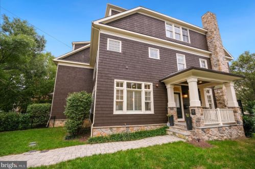 4464 Macarthur Blvd, Washington, DC 20007-2516