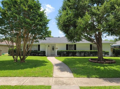 1204 Grinnell Dr, Richardson TX  75081-5818 exterior