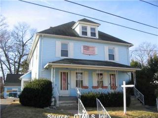 36 Knighton St, Manchester, CT 06040-5337