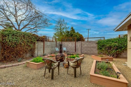 8836 17 Ave, Phoenix AZ 85027-5304 exterior