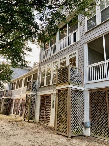 2001 Hopeman Ln, Mount Pleasant SC  29466-9280 exterior