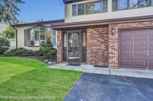 52 Margaret St, Old Bridge NJ  08857-2559 exterior