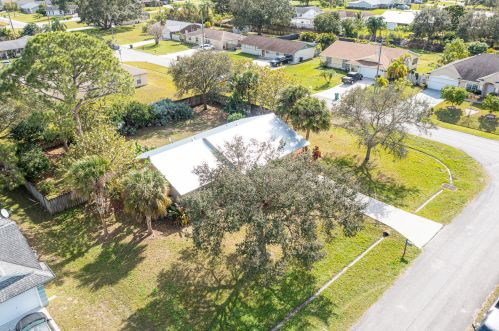 301 Hogan St, Fort Pierce, FL 34983-8709