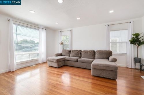 2939 Concord Blvd, Concord CA  94519-2610 exterior
