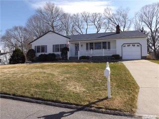 278 Wildwood Rd, Hauppauge, NY 11779-4850
