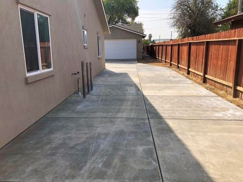 919 Southgate Dr, Bakersfield CA  93304-5150 exterior