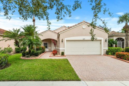 613 Whitfield Way, Fort Pierce, FL 34986-2619