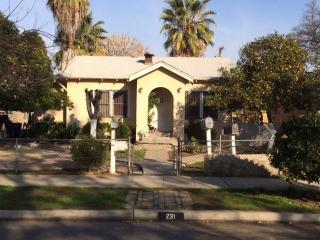 231 Oleander Ave, Fresno, CA 93706-3038
