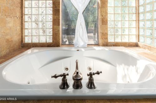 7839 Dixileta Dr, Scottsdale AZ exterior