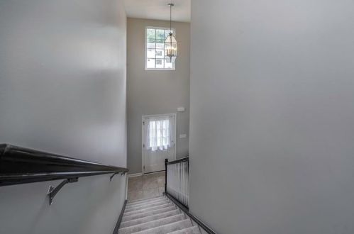 1509 Canterbury Dr, Imperial PA  15126-9186 exterior