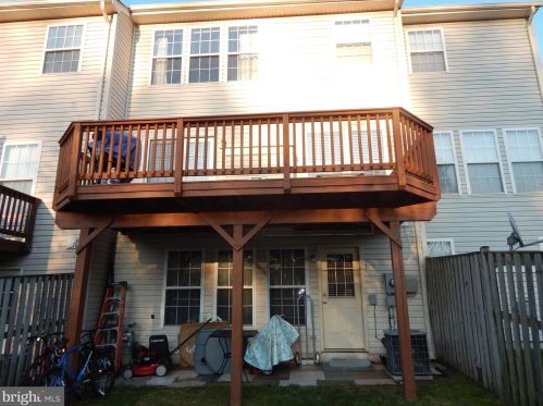 15100 Gaffney Cir, Gainesville, VA 20155-4890