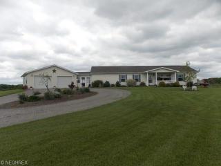 9258 Beeson St, Fairhope, OH 44641-9536
