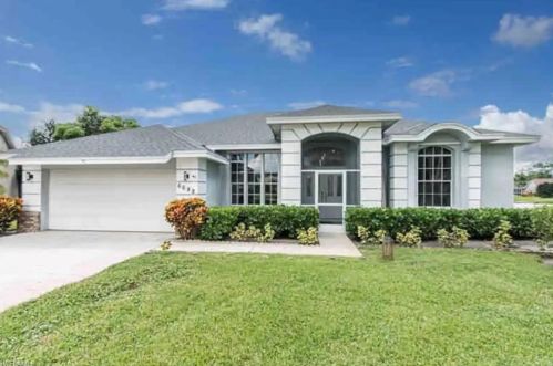 6688 Huntley Ln, Naples, FL 34104-7817