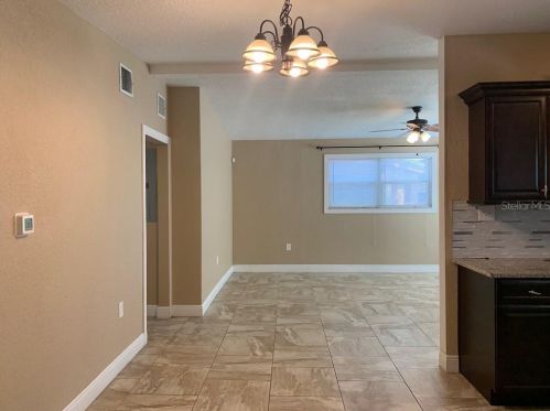 5917 Bolling Dr, Orlando FL 32808-6010 exterior