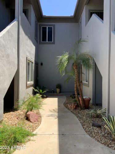 7401 Arrowhead Clubhouse Dr, Glendale, AZ 85308-8805