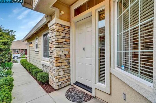 408 Rocky Mountain Way, Oakley, CA 94561-5242