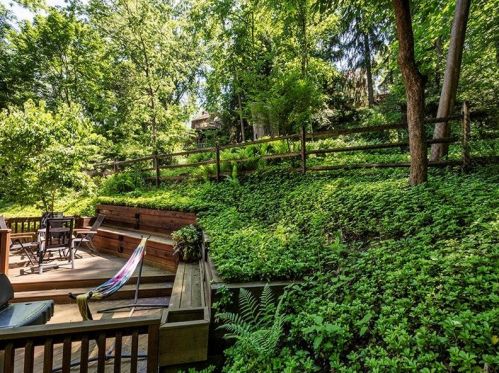 16 Frst Gln Dr, Pittsburgh PA 15228-1512 exterior