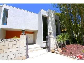 2435 Earl St, Los Angeles, CA 90039-3143