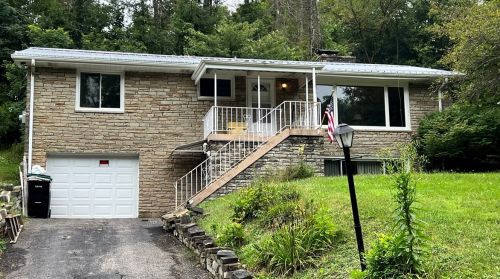 48 Finley Ave, Finleyville, PA 15332-9534