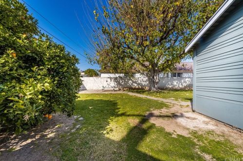 362 Shaffer St, Orange CA 92866-1113 exterior