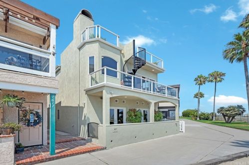 1619 Seal Way, Seal Beach, CA 90740-6552