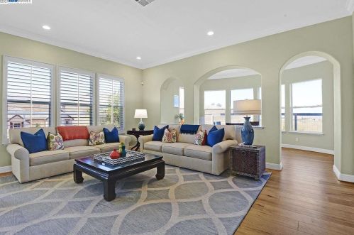 10890 Inspiration Cir, Pleasanton CA 94568-5560 exterior