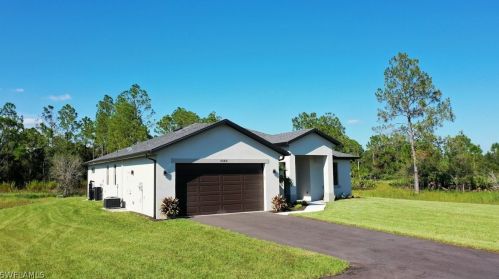 3953 28th Ave, Naples, FL 34117